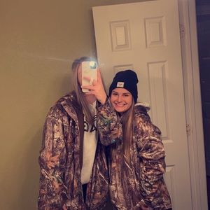 Meet your Posher, Adrienne